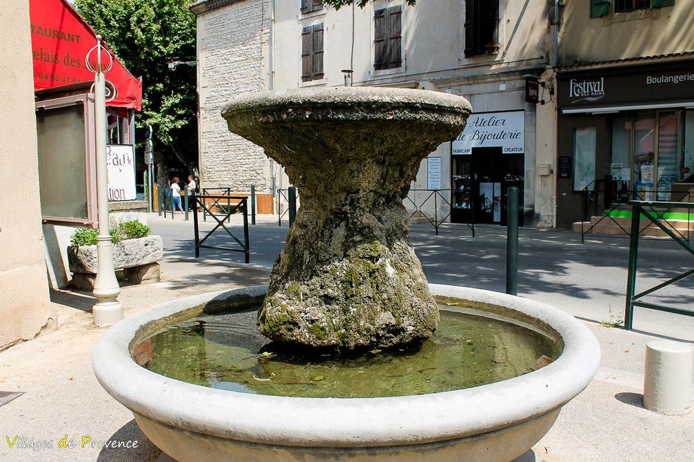 Fontaine - Mouriès