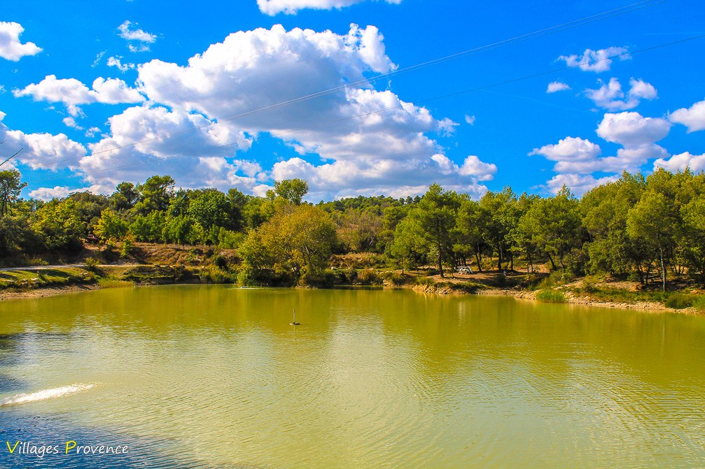 Lac De L Aillade Beaumont De Pertuis